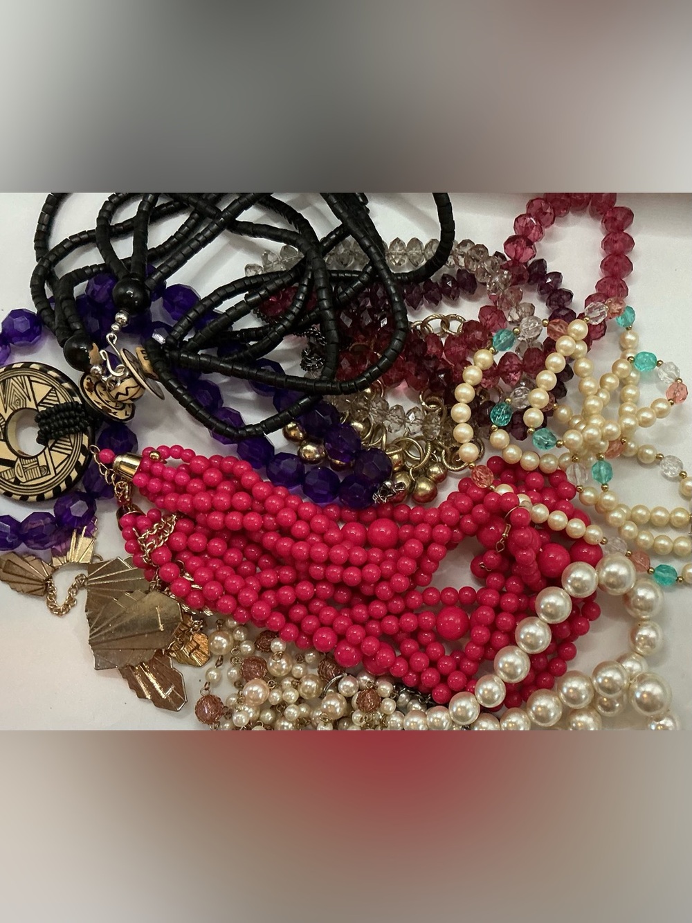 50 PIECE LOT NICE COSTUME JEWELRY WEARABLE, UNTANGLED, CONDITION, NO JUNK! - Picture 7 of 10